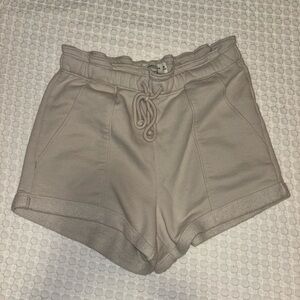Abercrombie tan lounge shorts